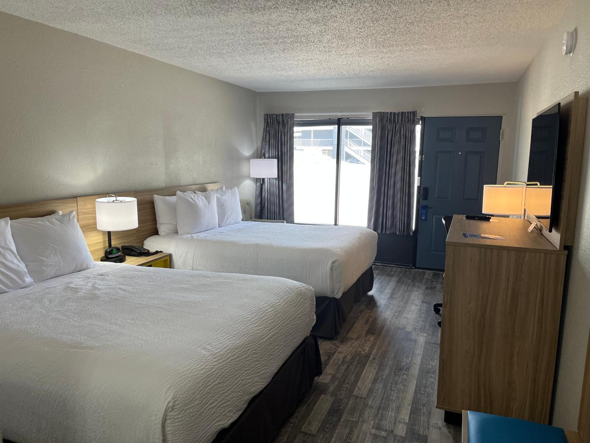Days Inn By Wyndham Branson Ozarks ภายนอก รูปภาพ