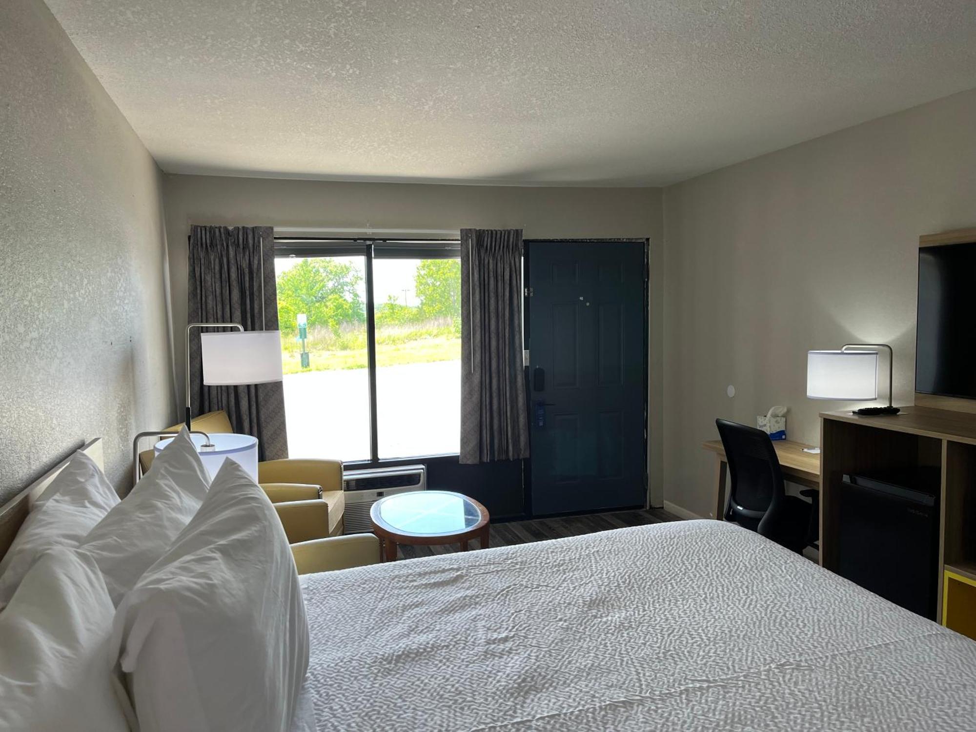 Days Inn By Wyndham Branson Ozarks ภายนอก รูปภาพ